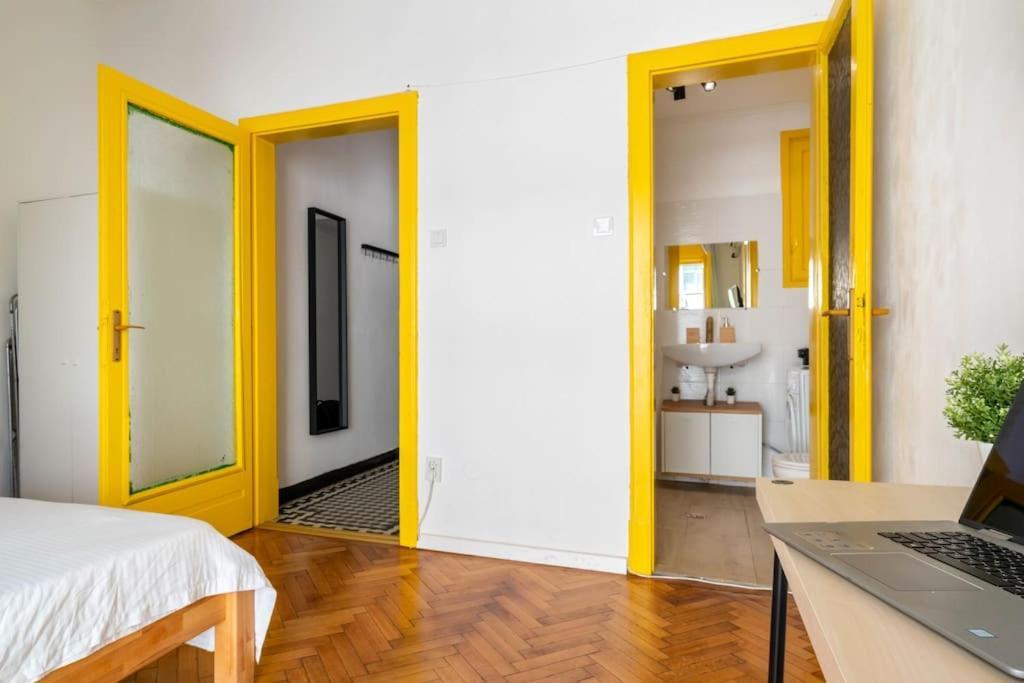 Quiet And Classic Studio With Cismigiu Park View Bucarest Extérieur photo